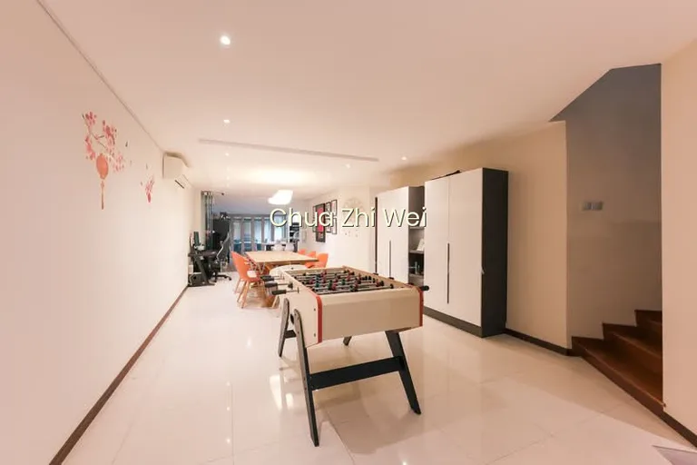 Big Size Semi Detached for Sales! Beautifully Renovated. Huge Land Size image 1 of 10