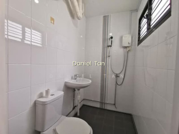 636 HOUGANG AVENUE 8