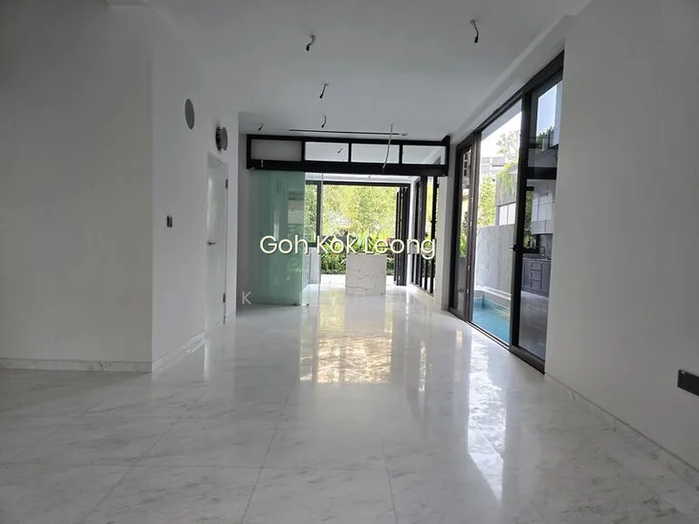 Coasta Villa LANDED7772@PASIR Ris Beachfront Brand New Corner Terrace image 1 of 3