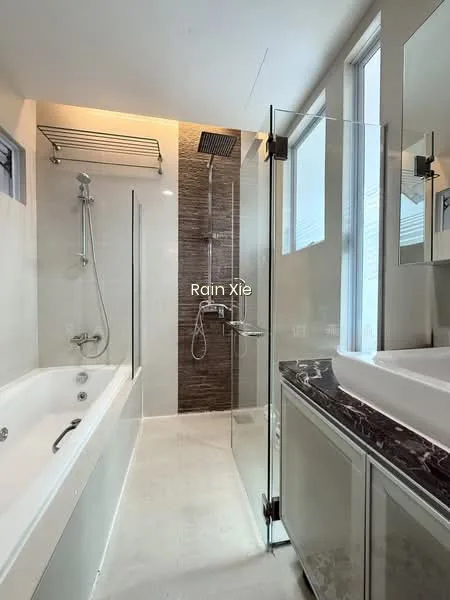 Freehold Near MRT Renovated Landed for Sale image 1 of 10