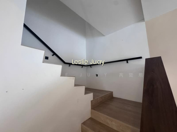 ⭐️⭐️LANDED7772@ RENOVATED 2STY CORNER TERRACE WALK TO NEX MALL photo 3