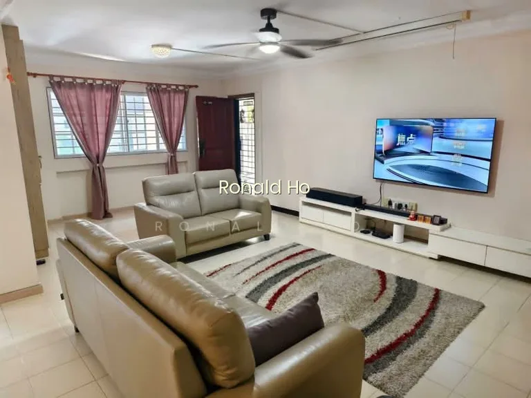 555 Jurong West Street 42 image 1 of 10