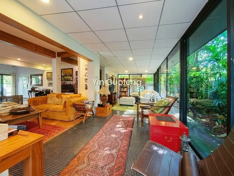 Serious Seller Best Value Nice Plot Fiona 国凤 8218 5108 image 1 of 7