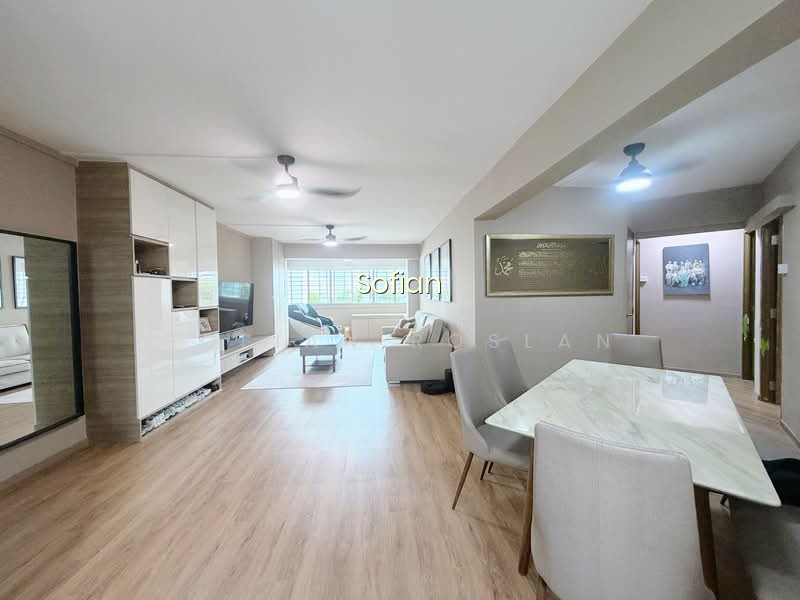 289 Tampines Street 22