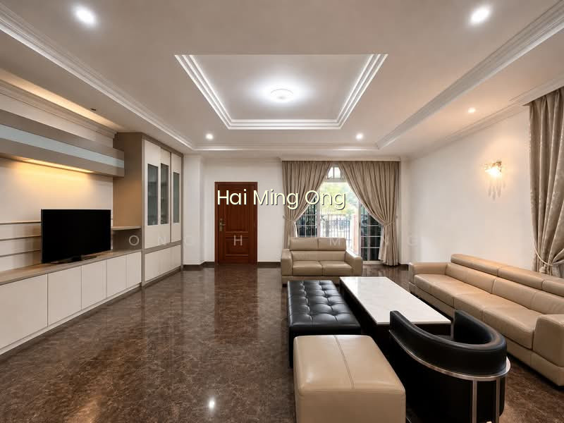 OPERA ESTATE image 1 of 10