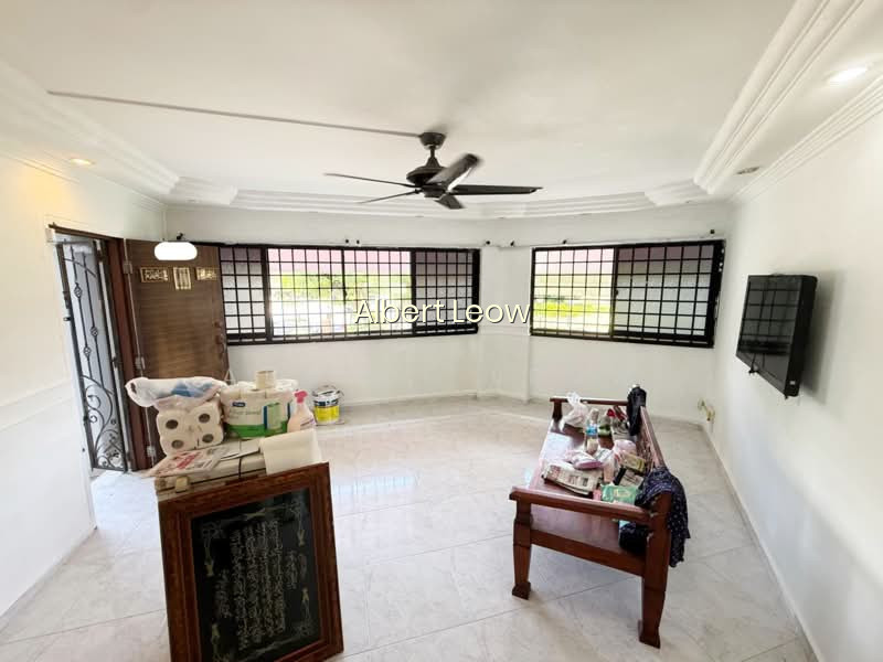 270 Tampines Street 21