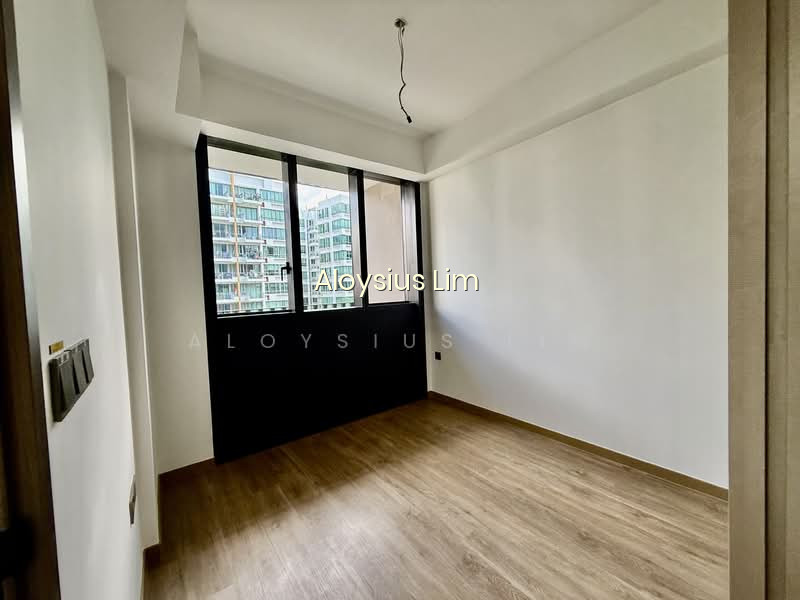 SCENECA RESIDENCE image 1 of 10
