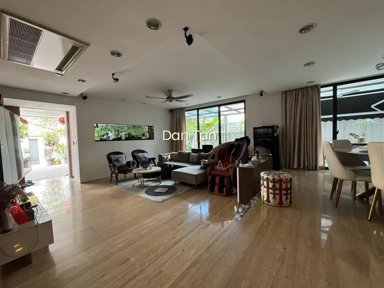 Elegantly House 1 Km Nanyang Primary Wide Frontage image 1 of 8