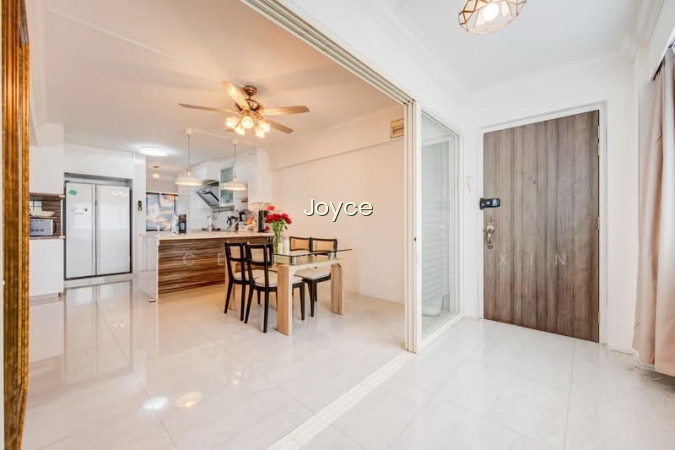 724 PASIR RIS STREET 72 image 1 of 10
