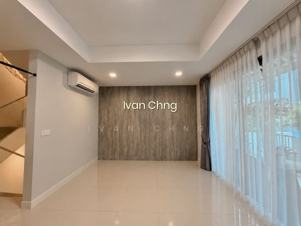 ⭐️⭐️LANDED7772@ FREEHOLD 5BR ENSUITE WITH LIFT D15 TERRACE CONVENIENT LOCATION photo 2