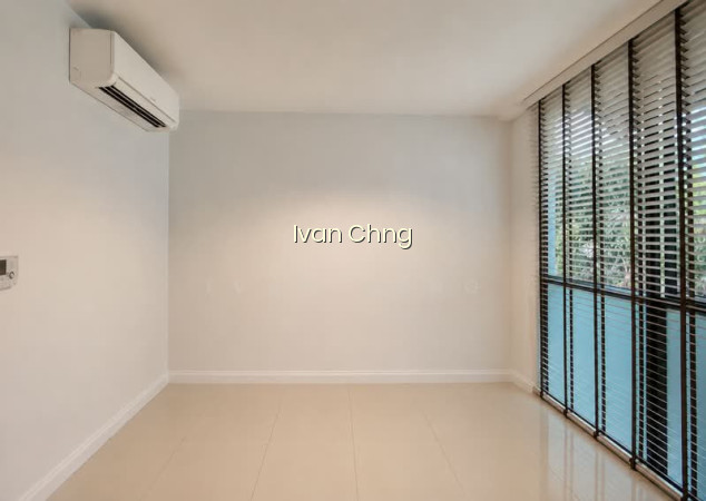 ⭐️⭐️LANDED7772@ FREEHOLD 5BR ENSUITE WITH LIFT D15 TERRACE CONVENIENT LOCATION photo 3