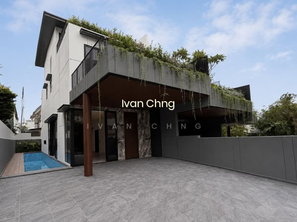 ⭐️⭐️LANDED7772@ GOOD SIZE 5BR LIFT AND POOL CORNER TERRACE NEAR AMENITIES ECP BEDOK SOUTH photo 2