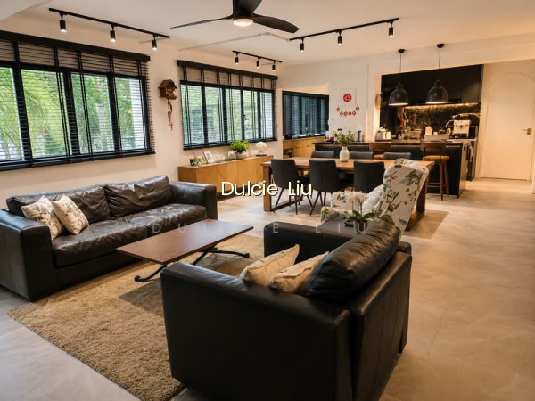 82 STRATHMORE AVENUE image 1 of 10