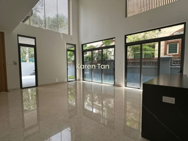 SEMI DETACHED AT UPPER THOMSON ROAD photo 2