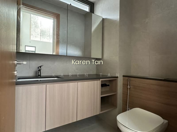 SEMI DETACHED AT UPPER THOMSON ROAD photo 3