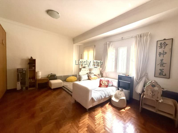 SPACIOUS THREE STOREY CORNER TERRACE FOR SALE! photo 4