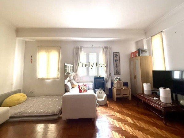 SPACIOUS THREE STOREY CORNER TERRACE FOR SALE! photo 6