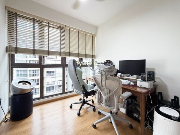 RIVERCOVE RESIDENCES EC photo 6