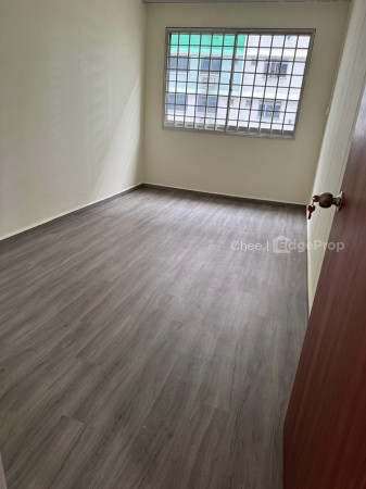 823 JURONG WEST STREET 81 photo 4