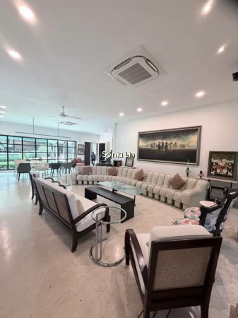 CHEAP GCB SELLING BELOW BANK VALUE AT BRIZAY PARK photo 5