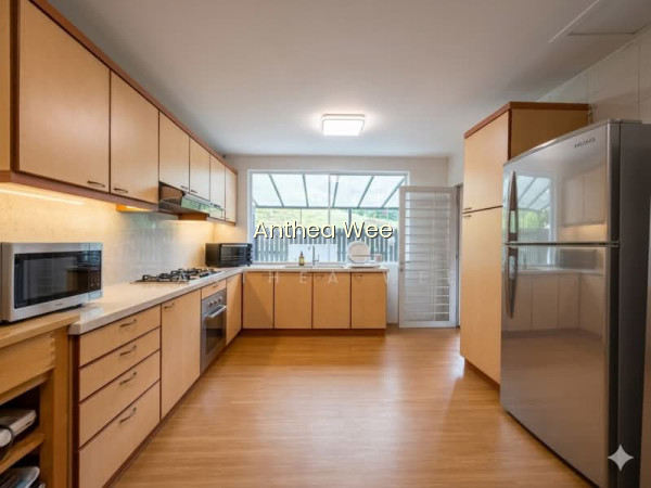 GREENWOOD AVENUE photo 2