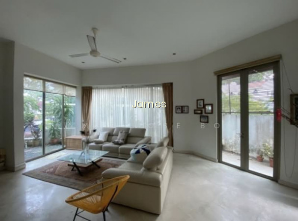 IDEAL FOR EXTENDED FAMILIES STAY | SIGLAP 7 BEDROOMS SEMI DETACHED | LIFT POSSIBLE photo 6