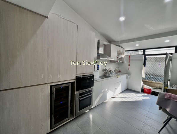 MACPHERSON GARDEN ESTATE photo 2