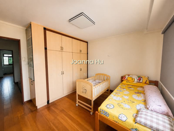 658 WOODLANDS RING ROAD photo 3