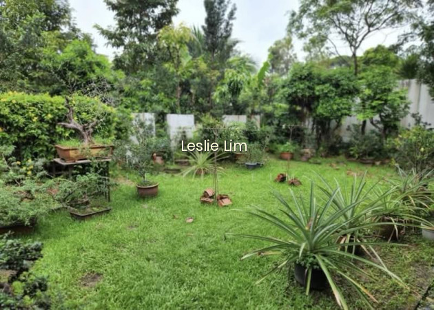 RARE !!! SQUARISH PLOT OF LAND FOR REBUILD,DON’T MISS !!! photo 3