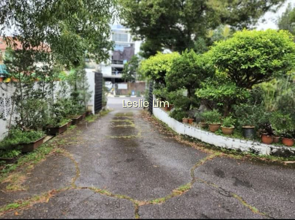RARE !!! SQUARISH PLOT OF LAND FOR REBUILD,DON’T MISS !!! photo 4