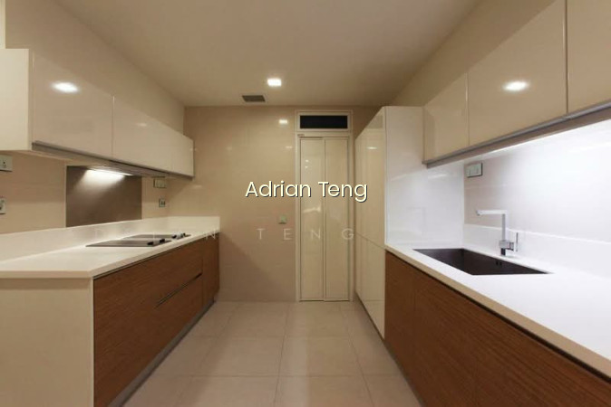 Marina Bay Residences image 1 of 10