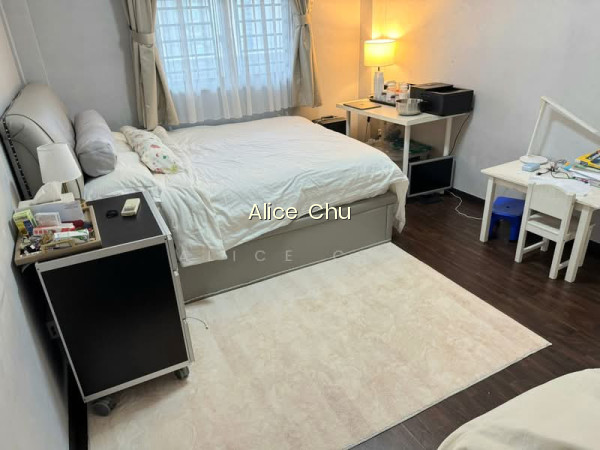 76 LORONG LIMAU photo 4