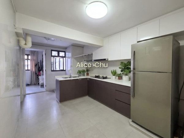 76 LORONG LIMAU photo 5