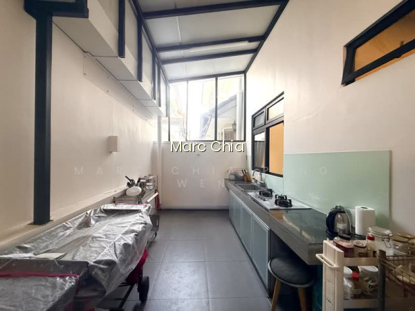 ALMOST NEW INTER FOR SALE - MOVE IN CONDITION photo 4