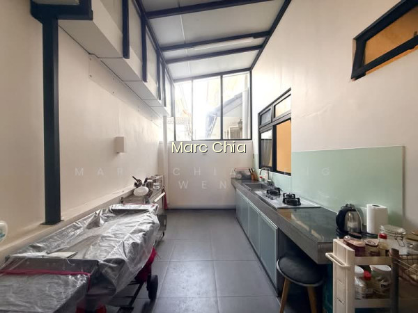 ALMOST NEW INTER FOR SALE - MOVE IN CONDITION photo 5