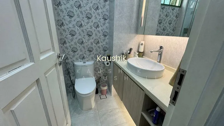 Tanglin Regency image 1 of 10