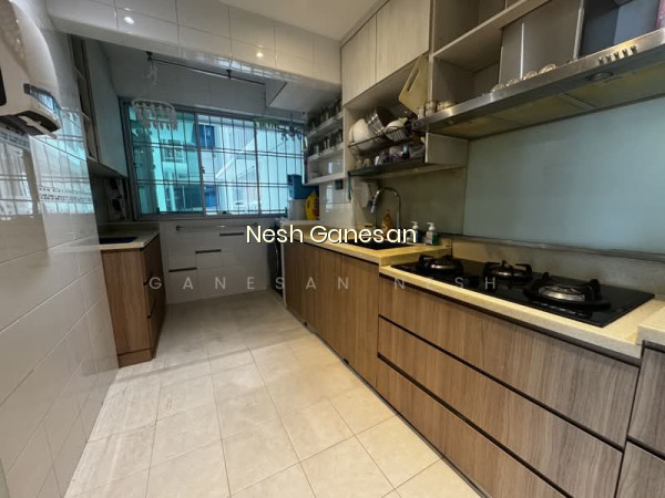 210A COMPASSVALE LANE photo 3