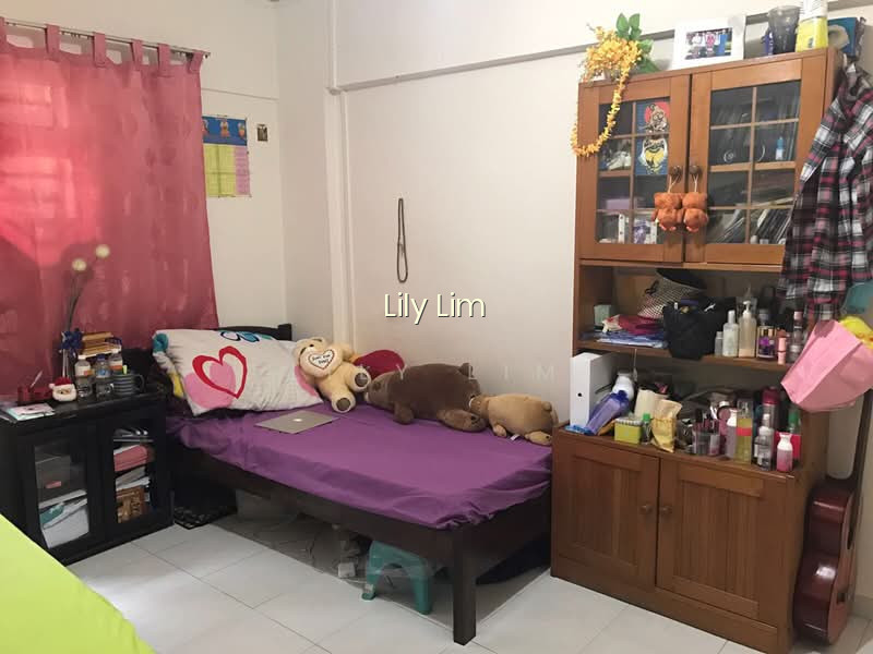 303 ANG MO KIO AVENUE 1 image 1 of 8
