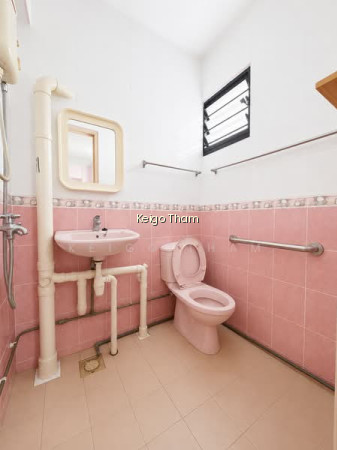 206 MARSILING DRIVE photo 3