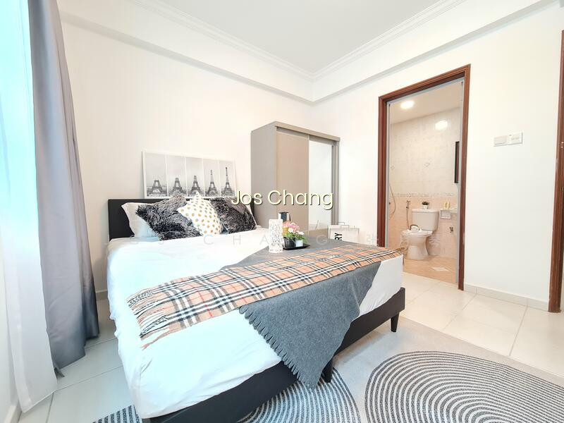 32 PENHAS ROAD image 1 of 10