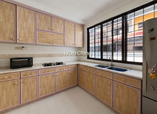 ⭐️⭐️LANDED7772@ ORIGINAL 3 STOREY FREEHOLD D15 TERRACE TELOK KURAU GOOD LOCALE KEMBANGAN MRT photo 3