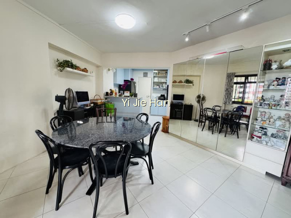 63B LENGKOK BAHRU photo 4