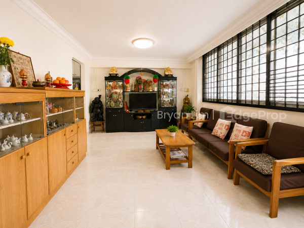 233 SERANGOON AVENUE 3 photo 5