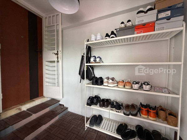 302 SHUNFU ROAD photo 2