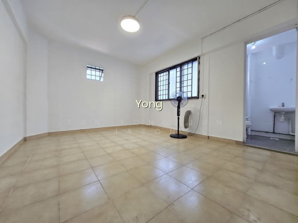 215 JURONG EAST STREET 21 photo 6