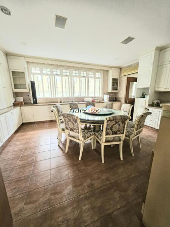 GOODMAN EXCLUSIVE! WIDE FRONTAGE DETACHED photo 3