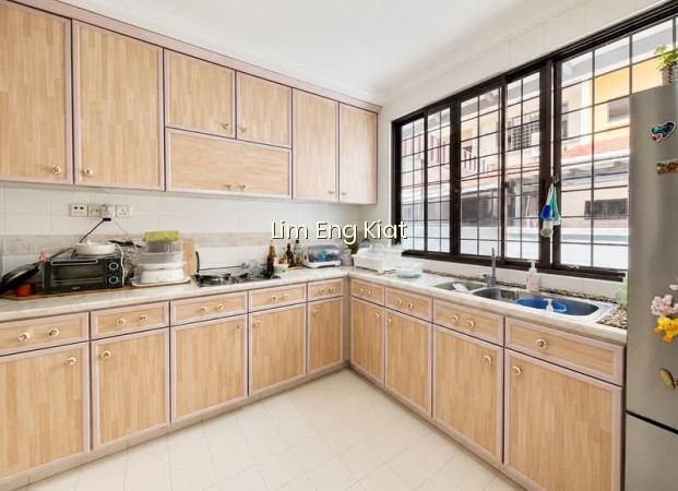 ⭐️⭐️LANDED7772@ 3 STOREY INTER TERRACE . NEAR MRT . 8.6.8.7.7.7.7.2 photo 3