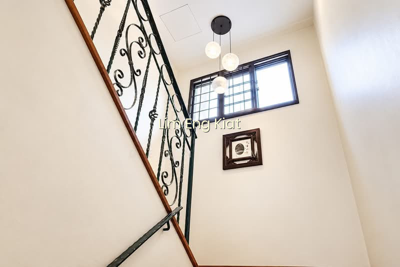 ⭐️⭐️LANDED7772@ 3 STOREY INTER TERRACE . NEAR MRT . 8.6.8.7.7.7.7.2 photo 4