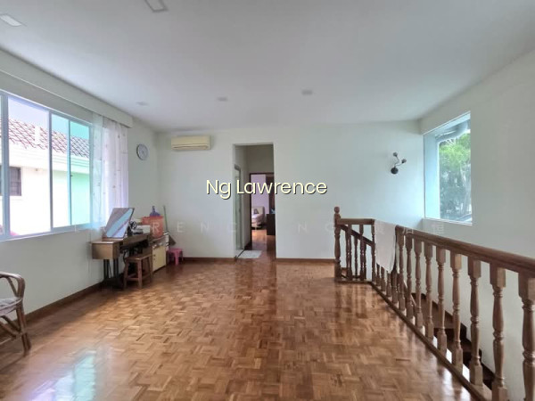 2 STOREY DETACHED HOUSE ON BIG RECTANGULAR PLOT FOR SALE photo 4