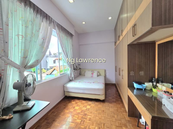 2 STOREY DETACHED HOUSE ON BIG RECTANGULAR PLOT FOR SALE photo 5